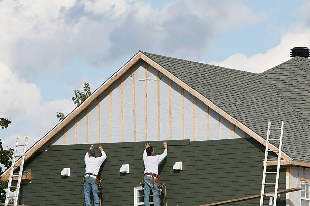 Professional Siding Contractor technician working in North Lawrence, OH